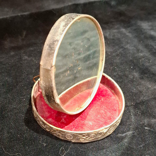 Vintage round metal compact - vintage,