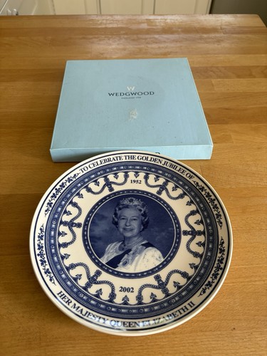 Wedgewood plate golden - plate, jubilee