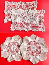 4x DOILIES (2x 30cm ROUND, 2x