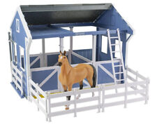 Breyer 61149 Deluxe Country Stable with Horse & Wash Stall Freedom Series 1:12
