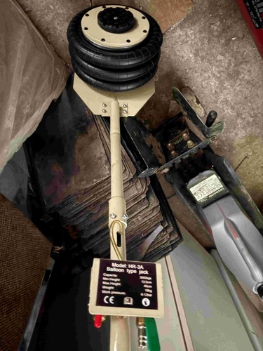 Pneumatic triple air bag car - air,