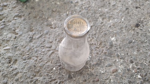 Moores dairy iowa milk bottle - moores,