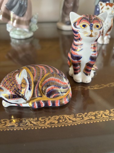 Crown derby cats - crown, birds