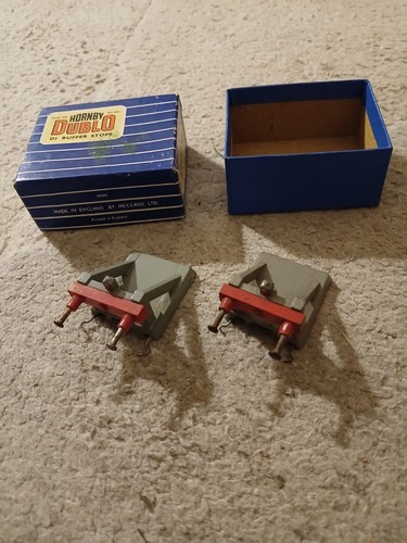 Hornby dublo gauge - hornby, pair
