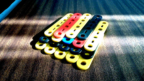 Meccano plastic 4 - 18, hole