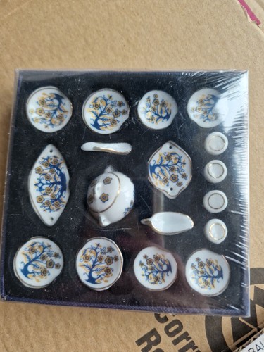 Dolls house antique - dolls,