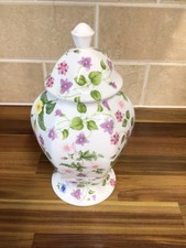 Queen's Country Meadow Lidded Ormamental Pot