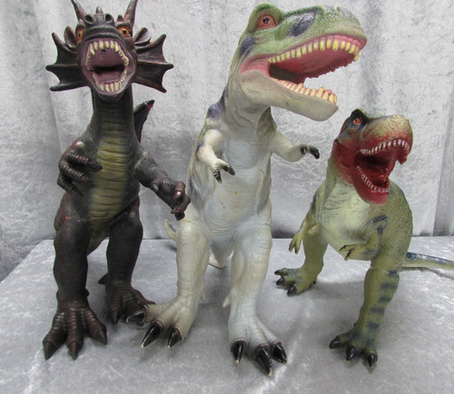 Large rubber dragon - large,