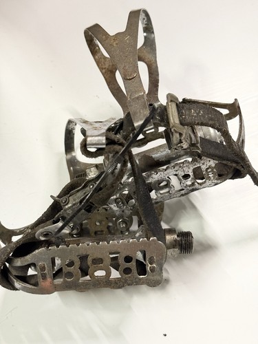 Vintage bike pedals and cages - vintage,