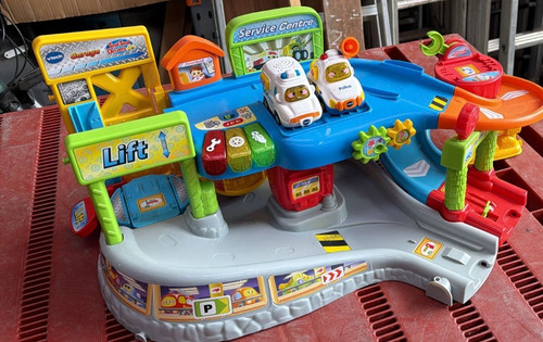 Vtech toot car - toot-toot, garage