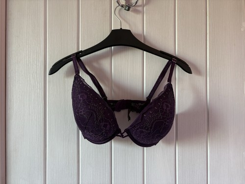 Secret possessions women - possessions, women's
