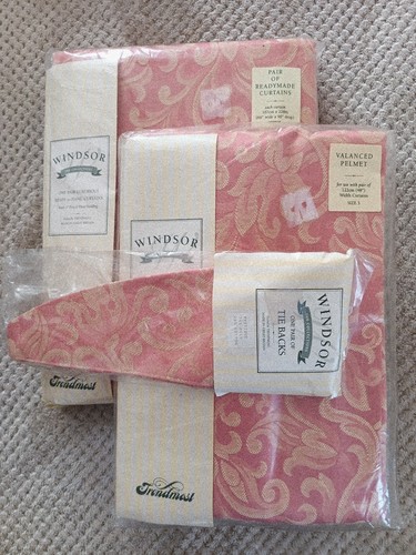 Brocade curtains peach - in,