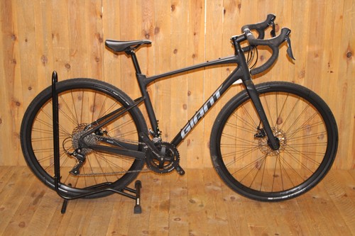 Giant revolt 2025 black - giant,