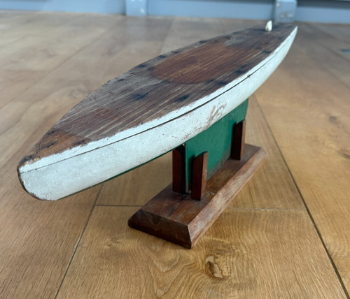 Vintage pond yacht hull 70s - pond,