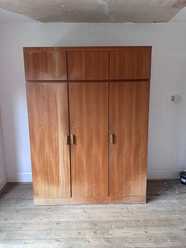Genuine plan triple - g, wardrobe