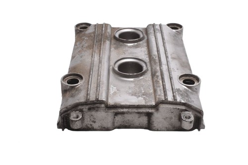 Valve cover cylinder head left