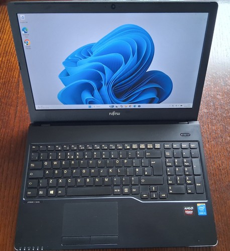 Fujitsu lifebook a555g - lifebook,