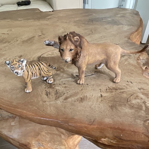 Schleich lioness white tiger - lioness,