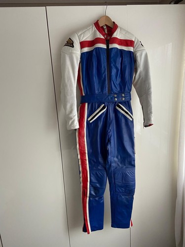 Ladies two piece honda - ladies,