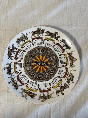 Wedgwood 1972 calendar plate - 1972,