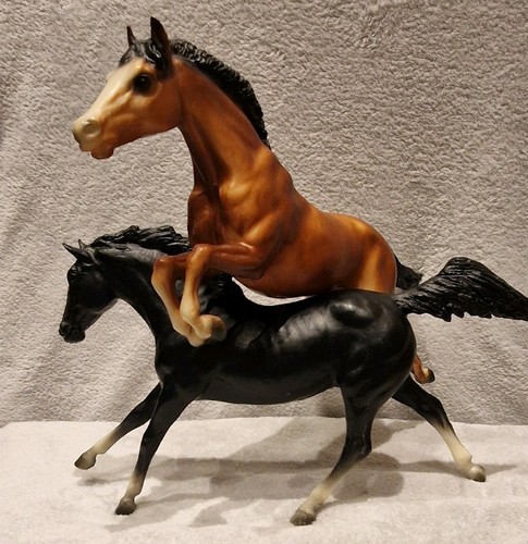 Rare vintage horse figures - vintage,