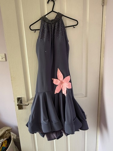 Grey and pink - latin, dance