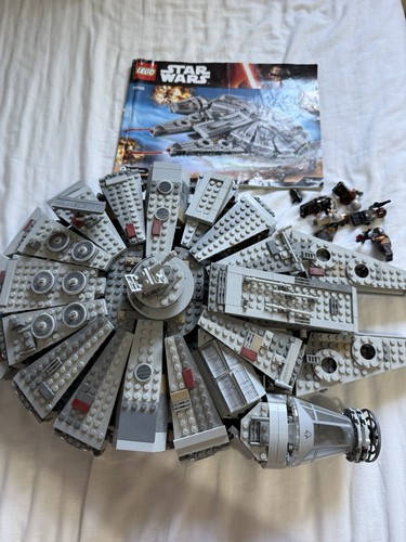 Lego millennium falcon 75105 - falcon,