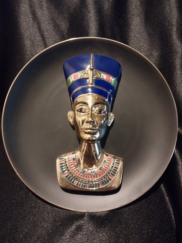 Nefertiti the eternal beauty - -,
