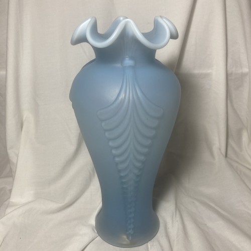 Fenton blue feathered vase - blue,