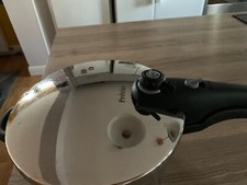 Prestige Induction  pressure cooker large  6 l