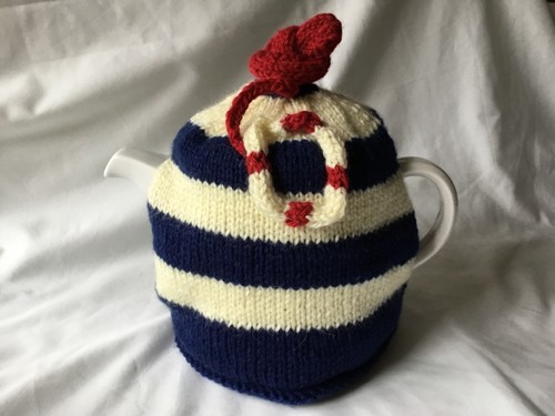 Tea cosy hand knitted lined - cosy,hand, to