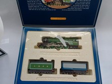 Hornby R098/R089 -' FLYING SCOTSMAN TWIN TENDERS'  Train Pack + 3 Coach pack