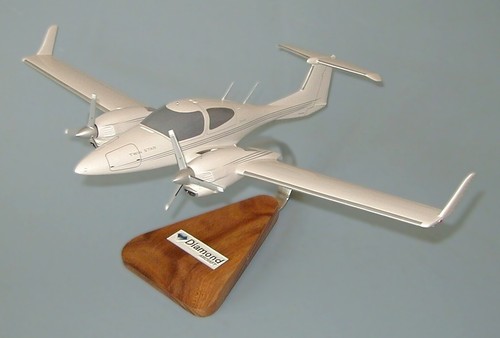Diamond aircraft twin - aircraft,