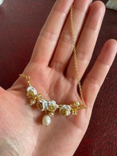 Les Nereides White Rose Vine