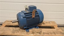 TECO 4kW 5HP 2-Pole 3-Phase AC Induction Motor 2860RPM B3 Foot 112M IP55 TEFC