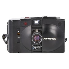 Olympus XA 2 with D-Zuiko 35mm f3.5 / Compact 35mm Film Camera