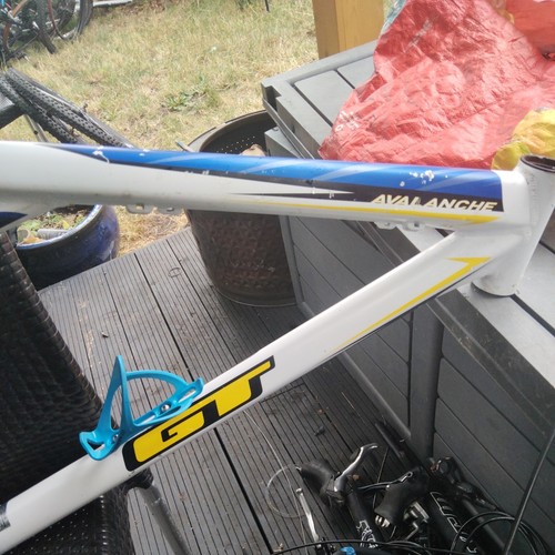 Retro avalanche 0 - gt,