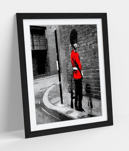 Banksy queens guard - banksy, street