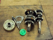 SUZUKI ZR50 ZR 50 X1 ? GEARBOX ENGINE GEARS PARTS COGS JOB LOT
