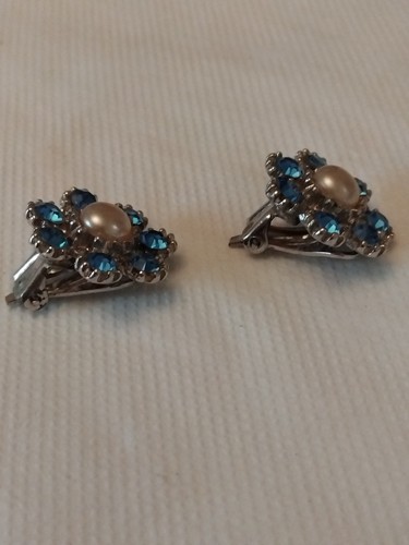 Vintage silver tone blue - silver,