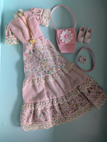 Sindy pedigree 1980 you and - you,