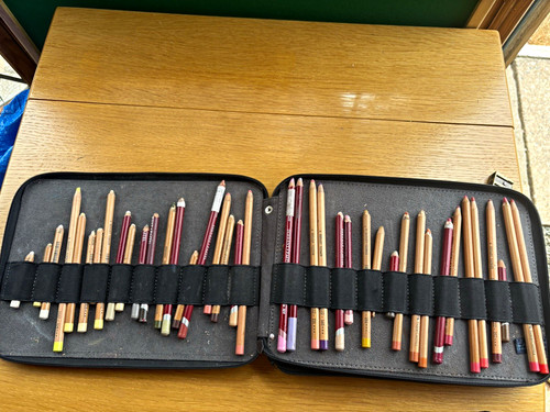 Pastel pencils case - in,