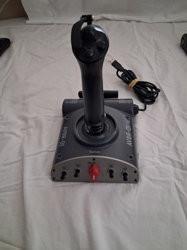 Saitek aviator av8r usb - av8r-01,