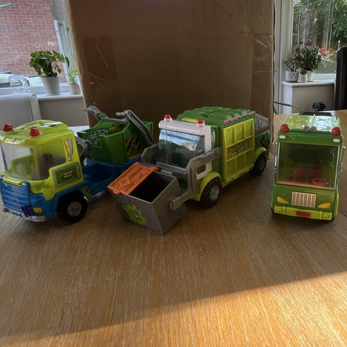 Trash pack trucks - trash,
