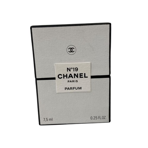 New chanel 19 parfum - new, no