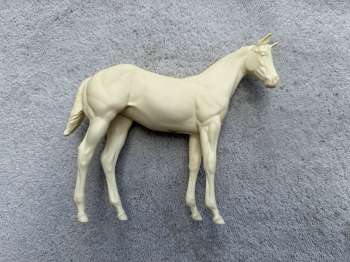 Model horse resin unpainted - horse,