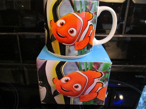 Disney store finding nemo 2009 - disney,
