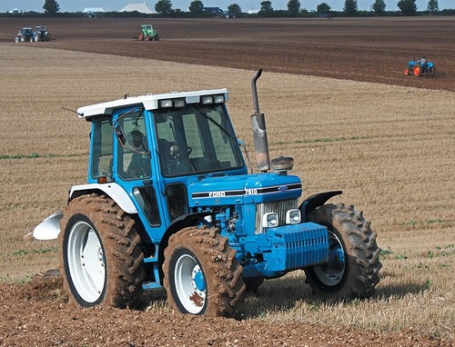 Ford tractors series - tractors,