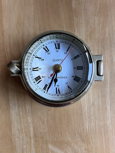 Ships clock bulk head - head,