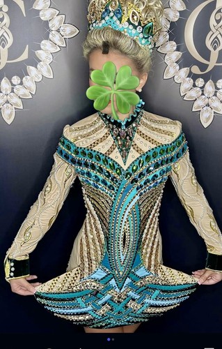 Stunning irish dancing dress - stunning,